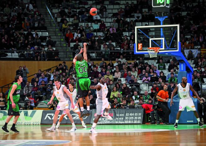 Imatge d'un partit de l'ACB a Pavelló d'Esports de Badalona